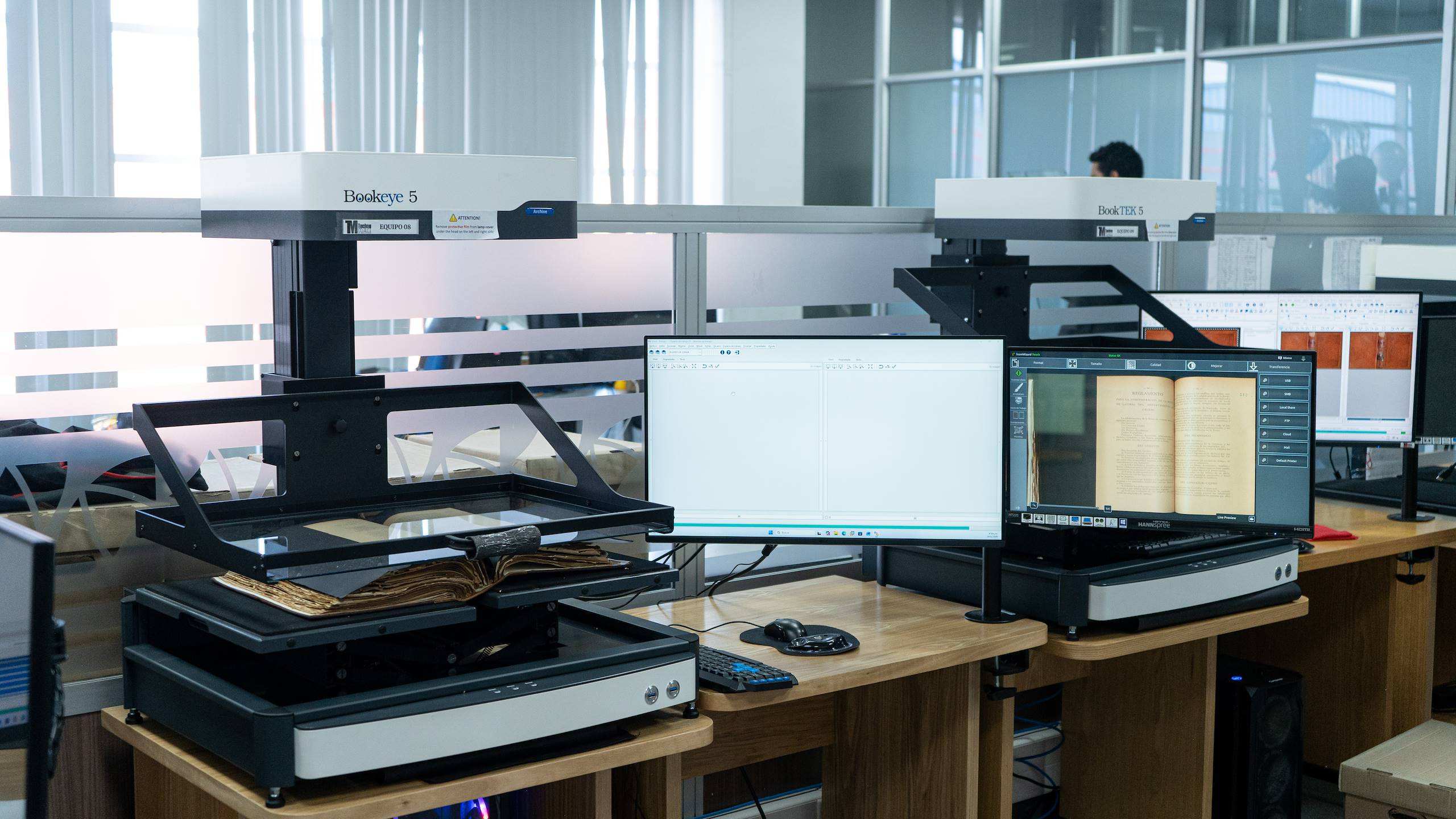 Equipos Bookeye y BookTEK de Image Access instalados para digitalización profesional